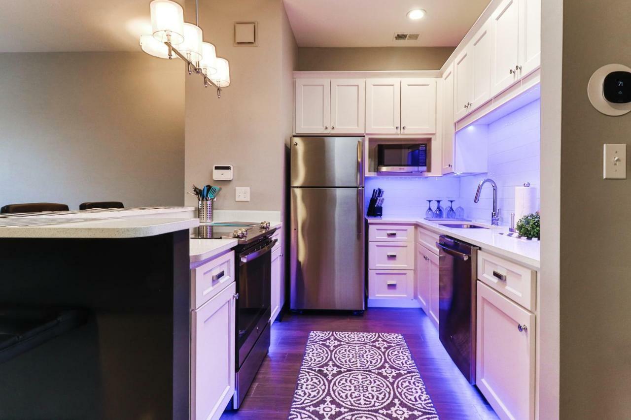 Luxury Apt W/ Spectrum Mood Lighting - Historic Cherokee Street Antique Row Maryland Heights Buitenkant foto